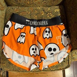 Chicknlegs boo shorts